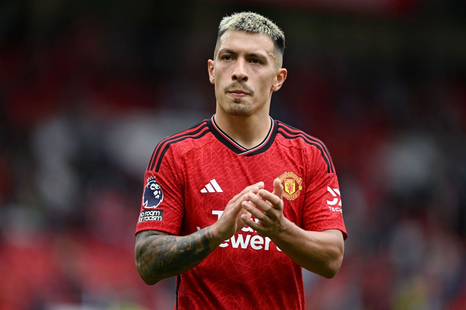 injury-specialist-provides-unfortunate-update-on-lisandro-martinez-after-manchester-united-star-picked-up-another-injury