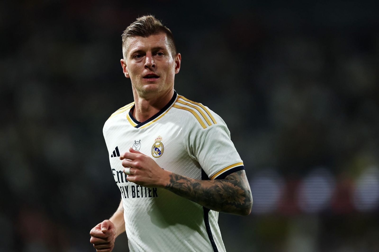 real-madrid-superstar-toni-kroos’-agent-initiated-talks-with-european-giants-over-summer-transfer:-reports