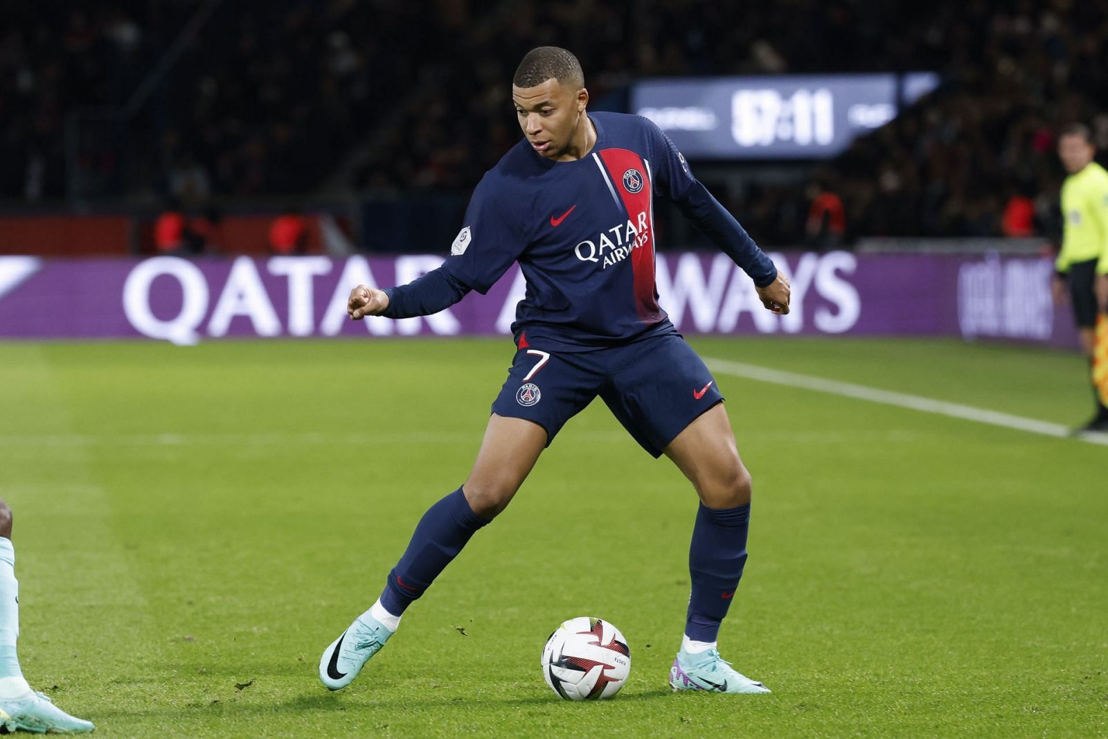 psg-want-manchester-united-attacker-on-one-condition-as-kylian-mbappe-edges-closer-to-real-madrid-transfer:-reports