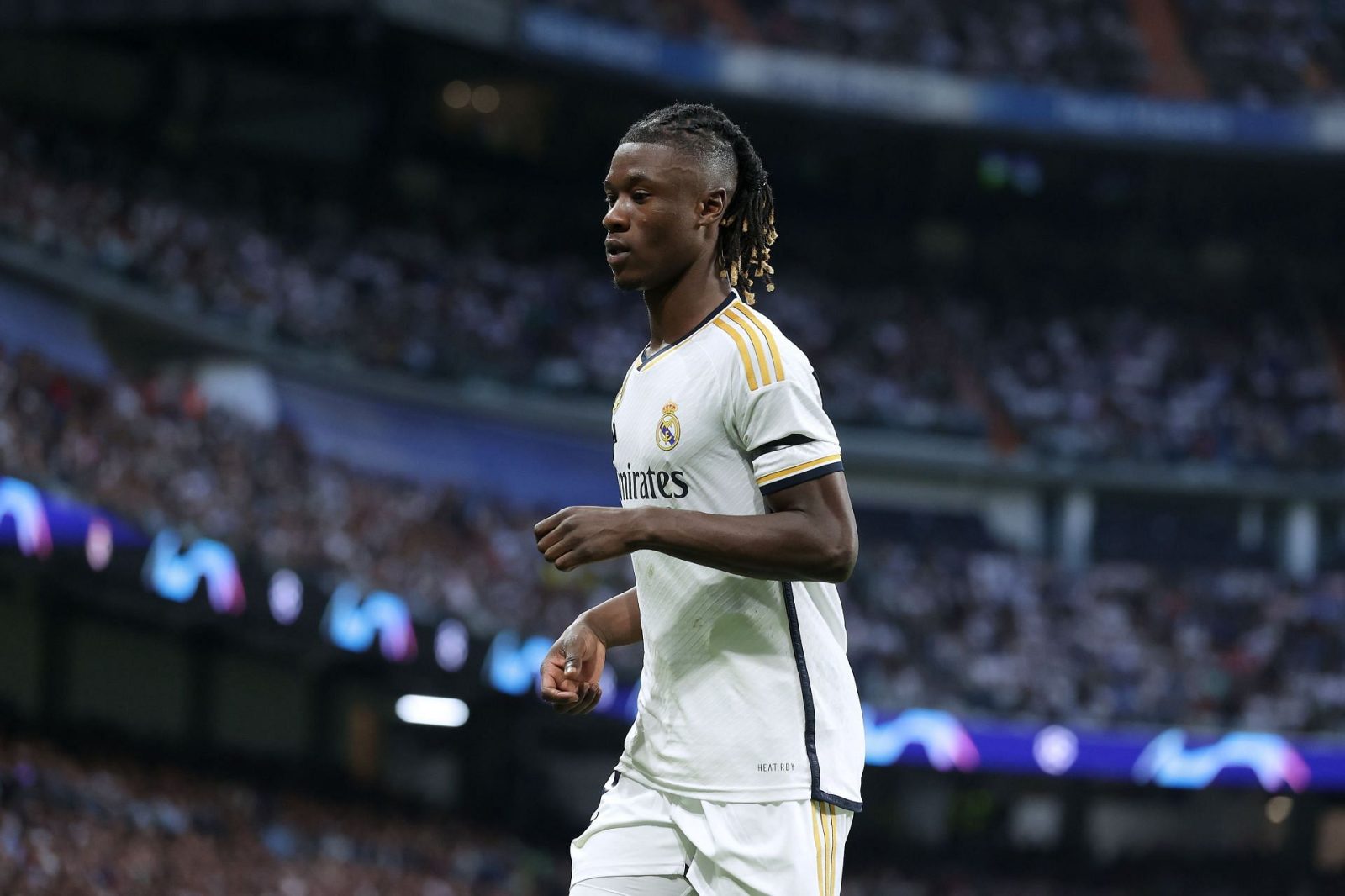 “ja-morant-in-the-house”-“the-most-complete-sportsman-in-the-world”-–-real-madrid-stars-react-to-video-of-eduardo-camavinga-playing-basketball