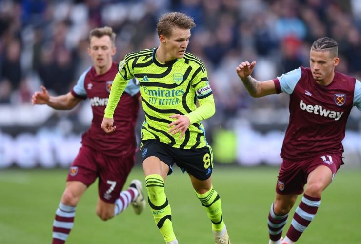 “arsenal-have-taken-this-revenge-thing-too-seriously”,-“rice-is-the-signing-of-the-season”-–-fans-react-as-gunners-hammer-west-ham