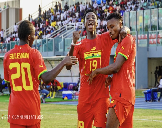 Black Satellites players celebrating