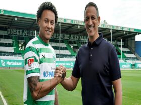 Ghanaian midfielder Roberto Massimo Signs for SpVgg Greuther Fürth