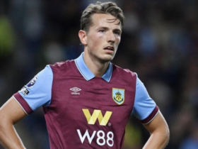 Manchester United Eye Burnley's Berge as Ugarte Backup Plan